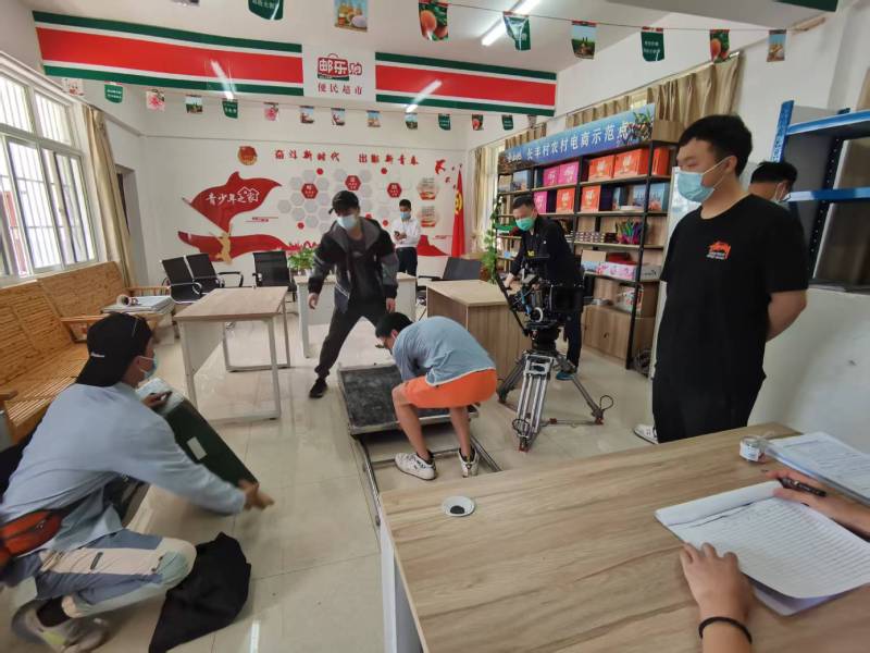 南通广告片拍摄公司：极简主义践行者，少即是多的视觉哲学